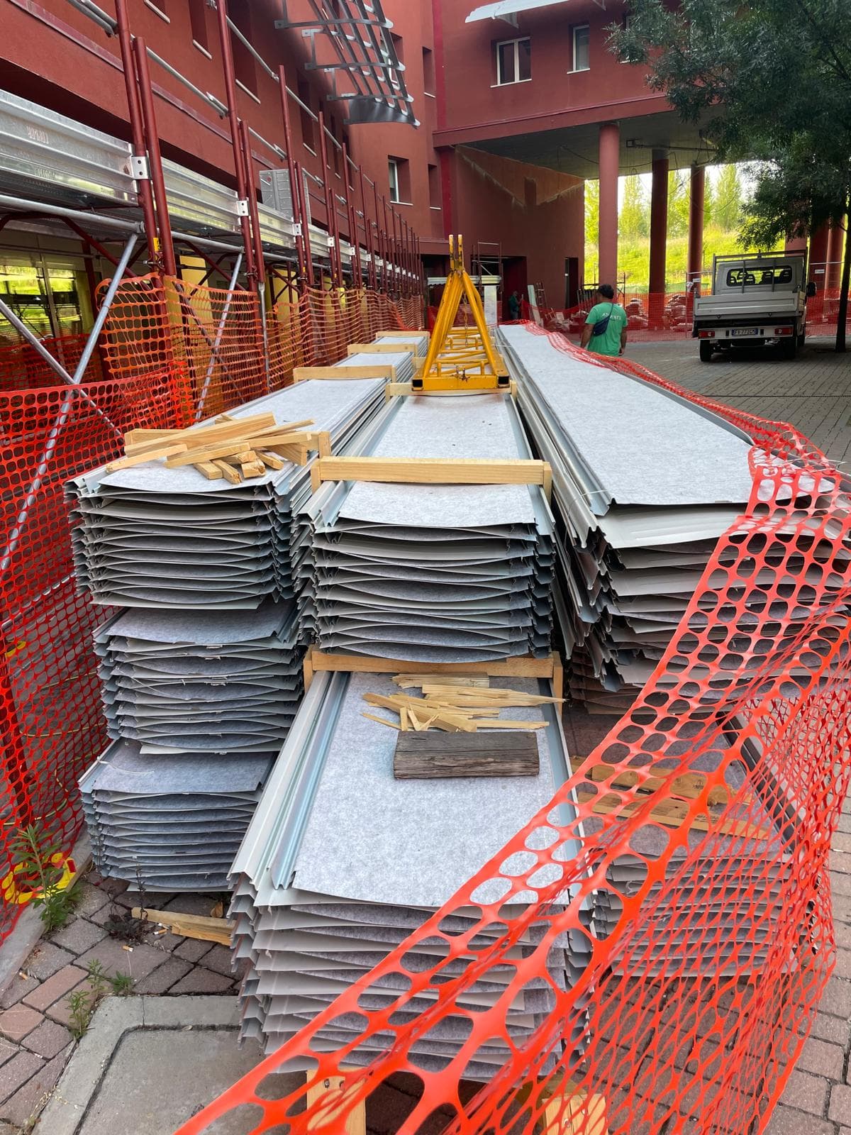 Manutenzione straordinaria di riqualificazione ed adeguamento "Residenza universitaria Fioravanti"