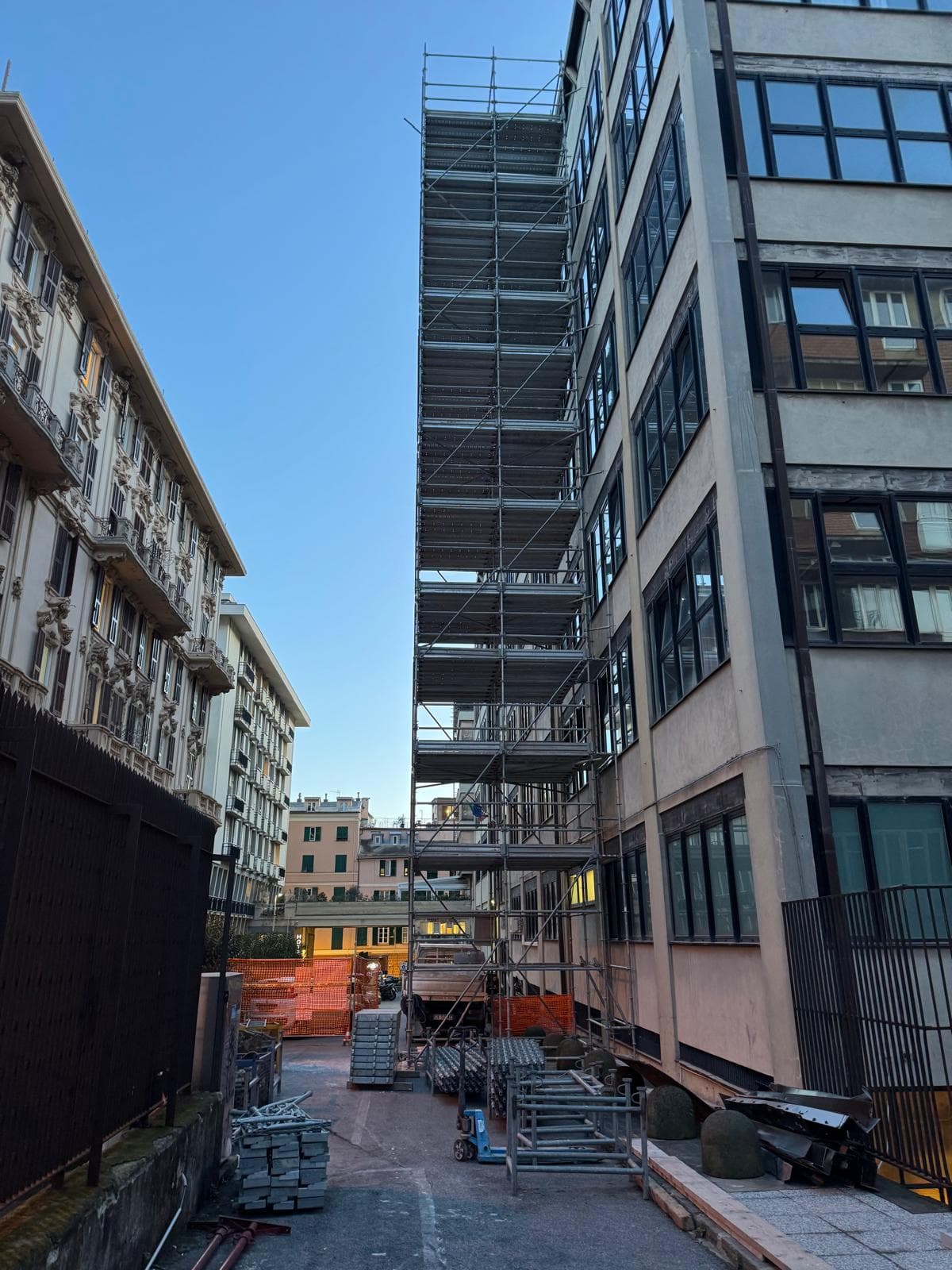 Manutenzione straordinaria sulle strutture edificio "Klee Barabino"