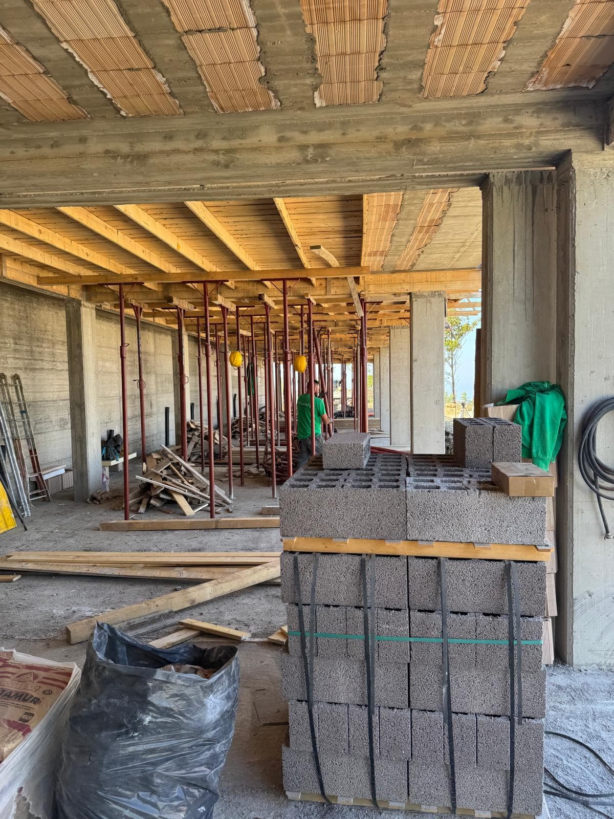 Interventi di riqualificazione dell'intera area del complesso eliportuale "Le Tore"