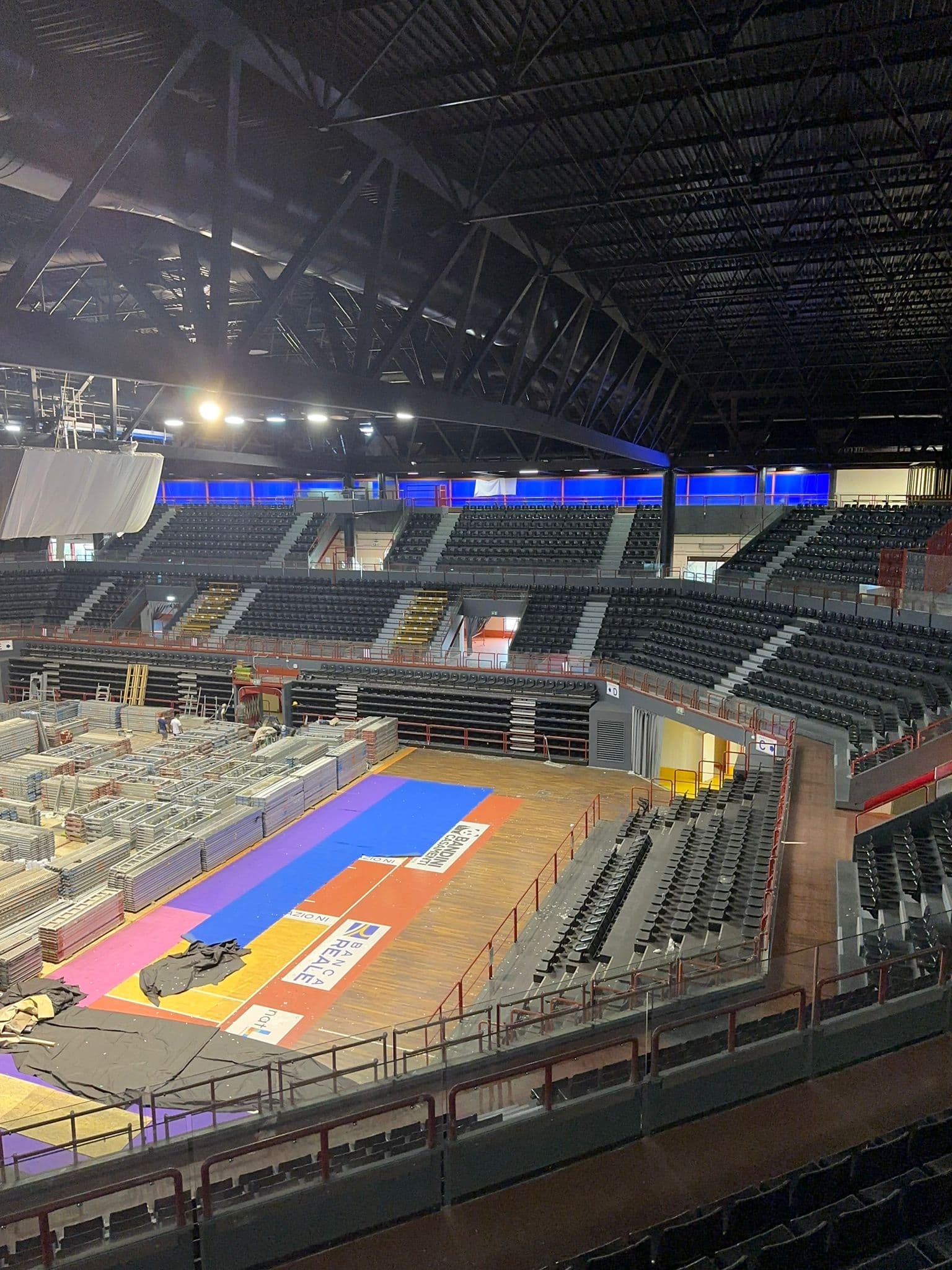 Ristrutturazione e ammodernamento del palazzetto dello sport di Forlì Palagalassi