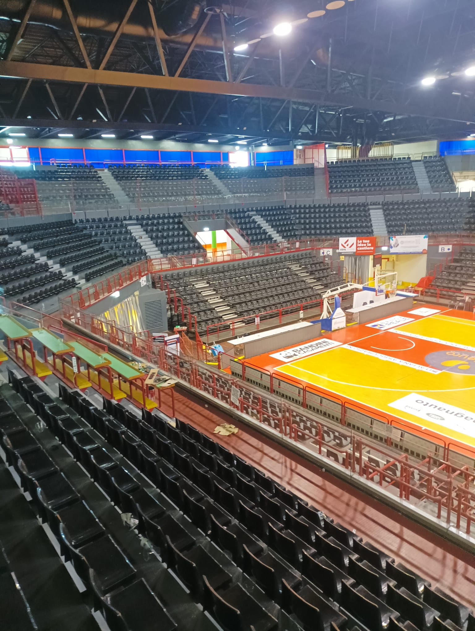 Ristrutturazione e ammodernamento del palazzetto dello sport di Forlì Palagalassi