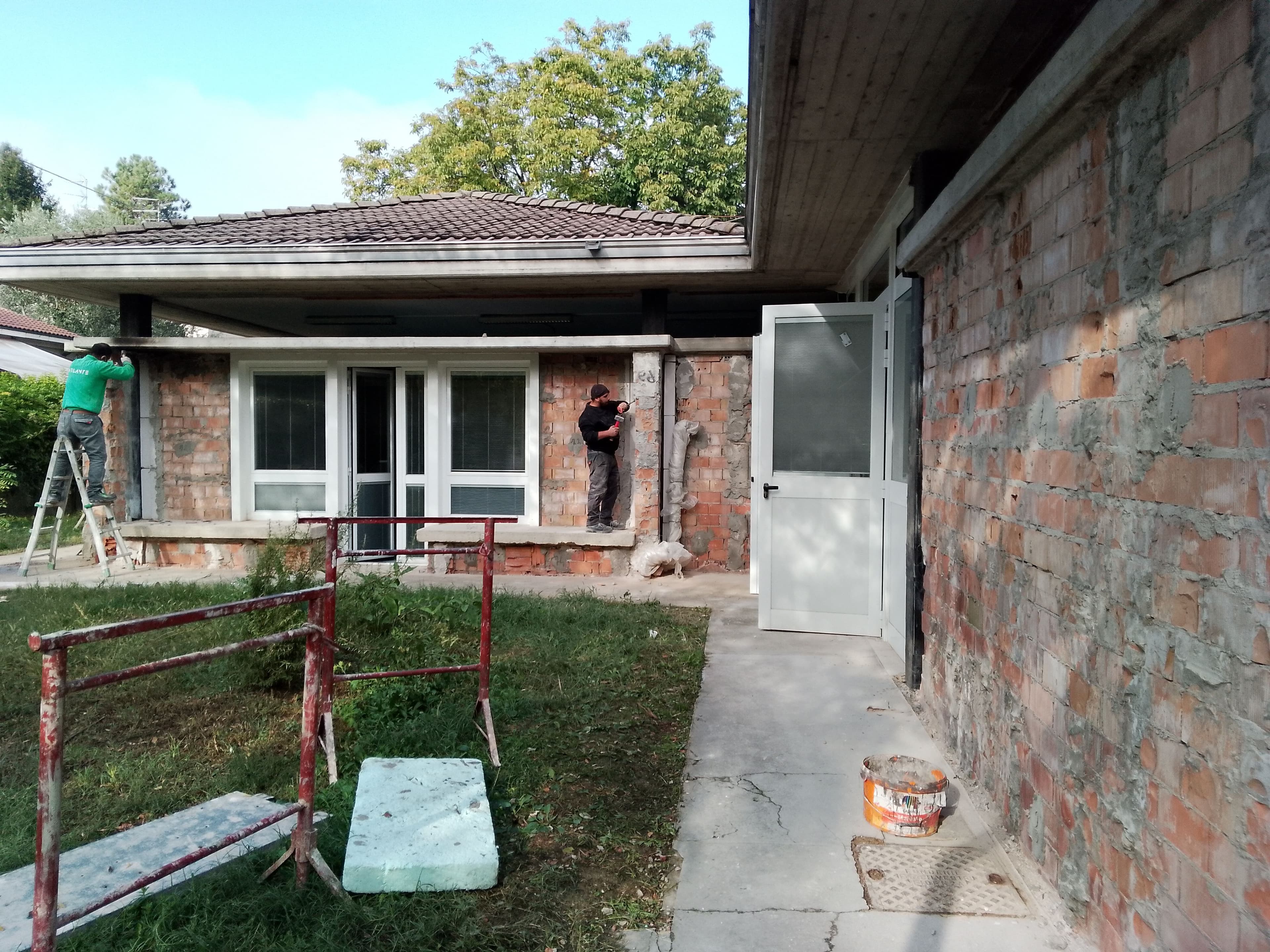 Ristrutturazione e adeguamento sismico polo scolastico