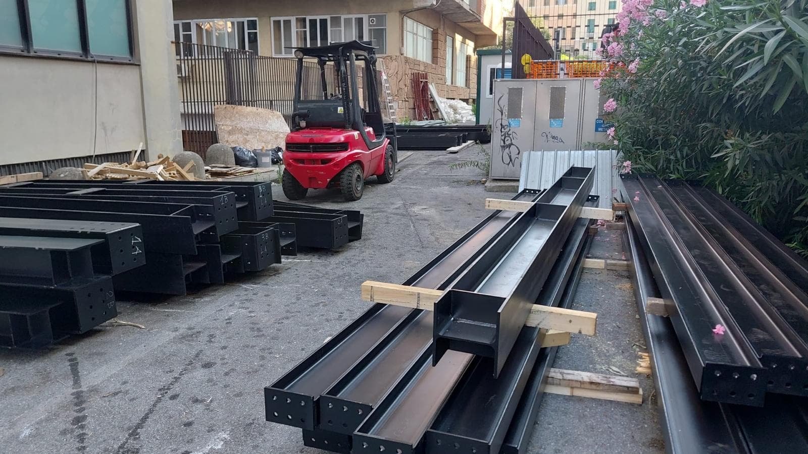 Manutenzione straordinaria sulle strutture edificio "Klee Barabino"